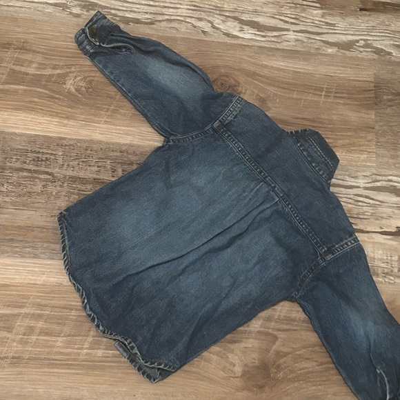 Jean boys button up shirt. Size 2 toddler. 😊Adorable. - Picture 6 of 6
